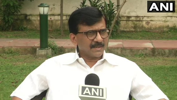 Sanjay Raut on retired Navy officer said attacks in UP as well but the Defense Minister did not call them Sanjay Raut on retired Navy officer said attacks in UP as well but the Defense Minister did not call them