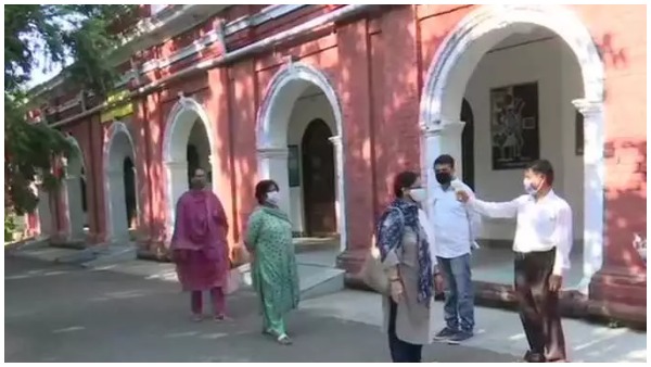 School Reopened: इन राज्यों में खुले सोमवार से स्कूल