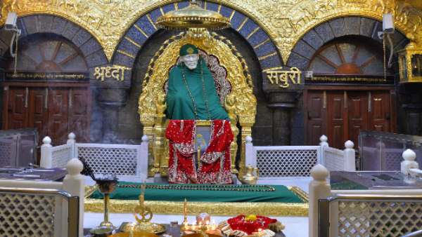 शिरडी साईं मंदिर भी आमदनी में आगे