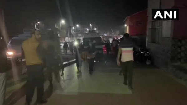 2 CRPF perosnnel injured after a grenade lobbed at security personnel in Lal Chowk area of Anantnag 2 CRPF perosnnel injured after a grenade lobbed at security personnel in Lal Chowk area of Anantnag