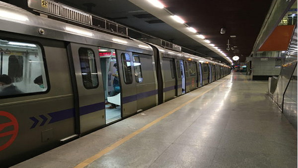 पीक आवर्स में यात्रा करने से बचे