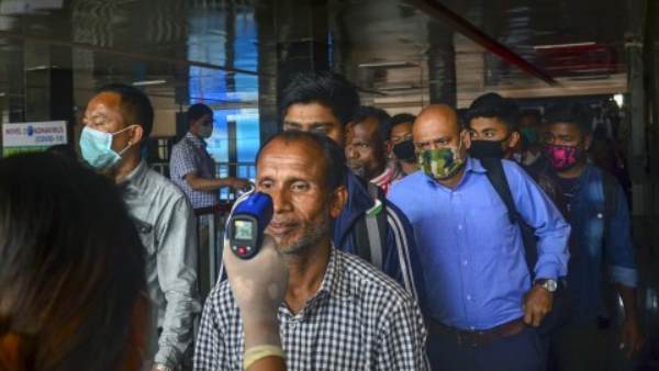 fact check, fake news, fake news buster, coronavirus, contactless thermometers, contactless thermometers are bad for health, contactless thermometers for health, कोरोना वायरस, कोविड-19, तापमान जांचने वाला डिवाइस, कॉन्टैक्सलेस थर्मामीटर का सेहत पर असर, फैक्ट चेक, फेक न्यूज fact check, fake news, fake news buster, coronavirus, contactless thermometers, contactless thermometers are bad for health, contactless thermometers for health, कोरोना वायरस, कोविड-19, तापमान जांचने वाला डिवाइस, कॉन्टैक्सलेस थर्मामीटर का सेहत पर असर, फैक्ट चेक, फेक न्यूज