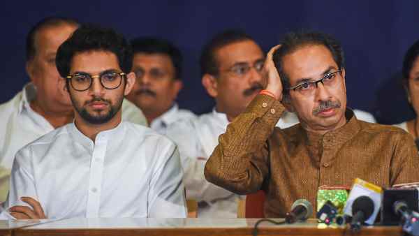 उद्धव,आदित्य और सुप्रिया सुले पर झूठे हलफनामे का आरोप