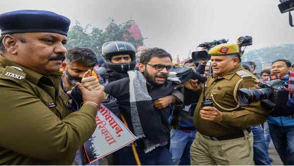 Umar Khalid to be tried under UAPA Kejriwal government approved Umar Khalid to be tried under UAPA Kejriwal government approved