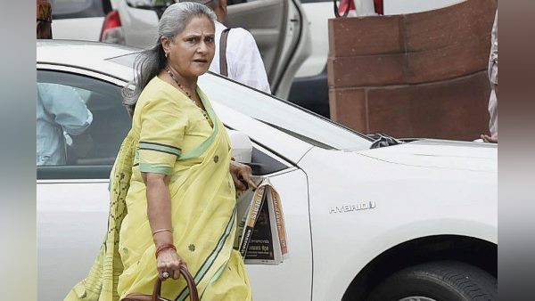 जया बच्चन के इस बयान को लेकर मचा है घमासान, बढ़ाई गई बच्चन परिवार की सुरक्षा