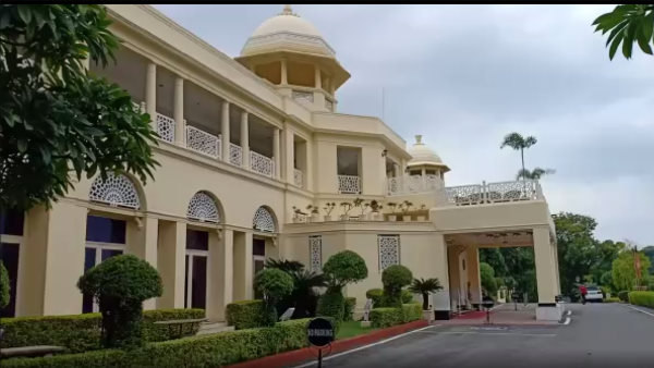 जमानती बांड भरना होगा