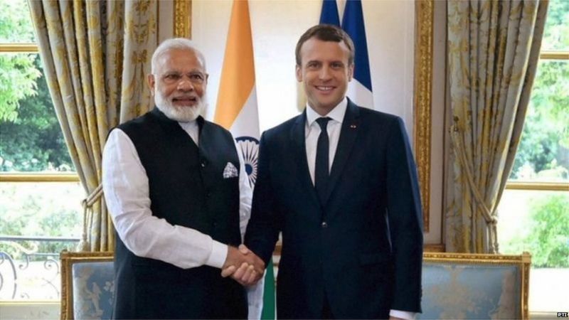 फ़्रांस के समर्थन में क्यों उतरा भारत, कैसे रहे हैं दोनों देशों के संबंध फ़्रांस के समर्थन में क्यों उतरा भारत, कैसे रहे हैं दोनों देशों के संबंध