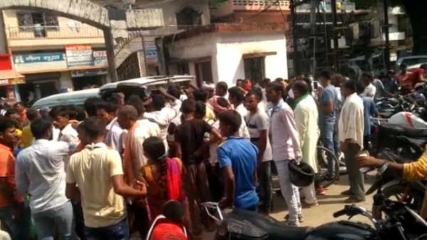 gaya road accident many people injured during returning from tejashwi yadav raily gaya road accident many people injured during returning from tejashwi yadav raily