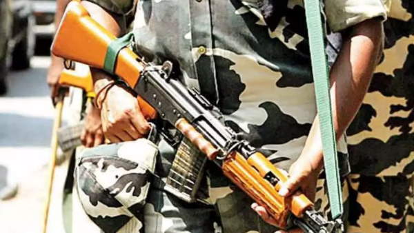 delhi CRPF Jawan shot himself with his service weapon near Pakistan High Commission delhi CRPF Jawan shot himself with his service weapon near Pakistan High Commission