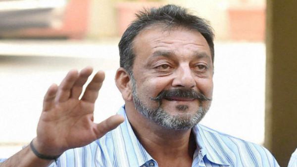 संजय दत्त ने खुद अपने कैंसर की खबर Tweet की थी