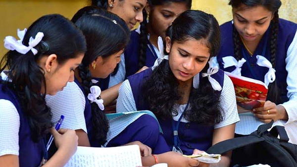 सरकार ने परीक्षाओं की अवधि आगे खिसकाई