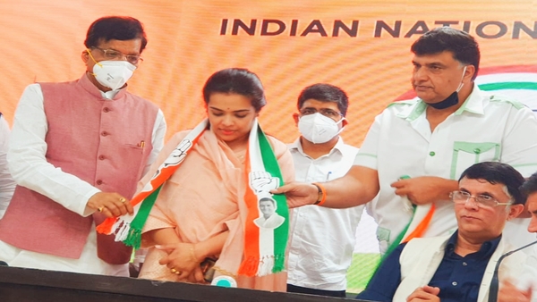 क्या सुभाषिनी और लव सिन्हा जैसे युवा चेहरों से कांग्रेस कर पाएगी अपना कायाकल्प? क्या सुभाषिनी और लव सिन्हा जैसे युवा चेहरों से कांग्रेस कर पाएगी अपना कायाकल्प?