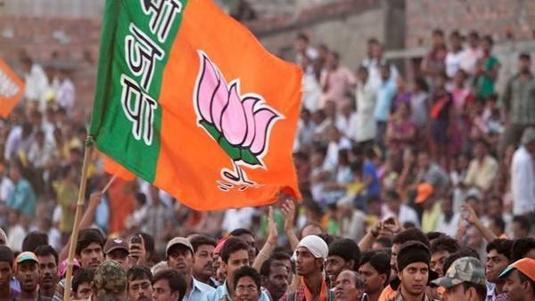 उत्तर प्रदेश विधानसभा उपचुनाव: अगर एक भी सीट घटी तो भाजपा की चिंता बढ़ी उत्तर प्रदेश विधानसभा उपचुनाव: अगर एक भी सीट घटी तो भाजपा की चिंता बढ़ी