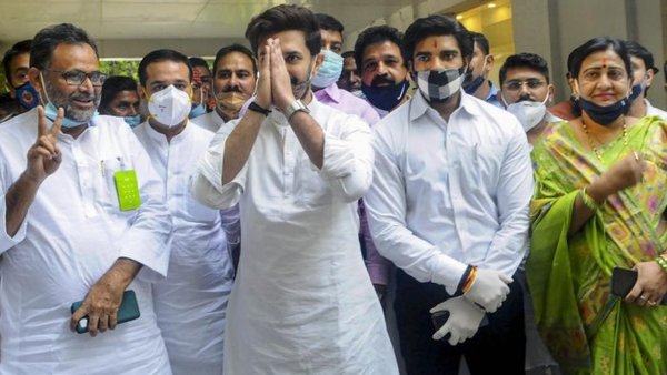 वोटकटवा हैं चिराग तो डरे हुए क्यों हैं नीतीश समर्थक? वोटकटवा हैं चिराग तो डरे हुए क्यों हैं नीतीश समर्थक?