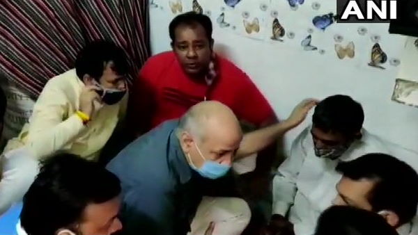 Delhi Deputy CM manish sisodia meet victim rahul rajputs family Delhi Deputy CM manish sisodia meet victim rahul rajputs family