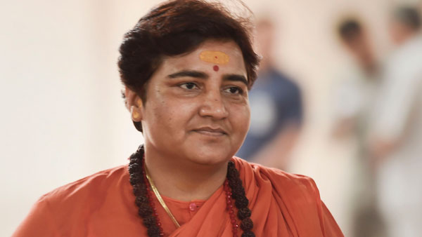 फैमिली प्लानिंग की वजह से हिंदू घट गए: प्रज्ञा ठाकुर फैमिली प्लानिंग की वजह से हिंदू घट गए: प्रज्ञा ठाकुर
