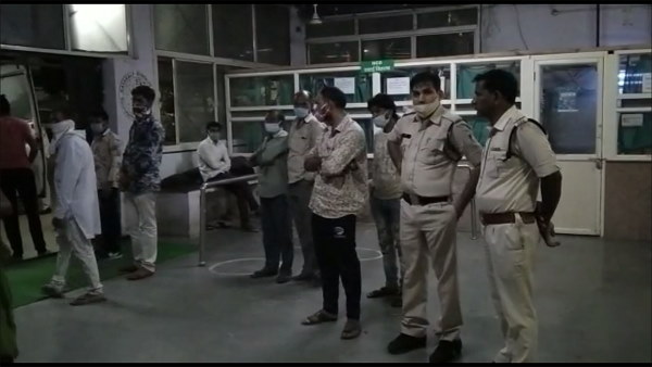 accident on Indore-Ahmedabad highway in Dhar district, 6 laborers died, 20 others injured accident on Indore-Ahmedabad highway in Dhar district, 6 laborers died, 20 others injured