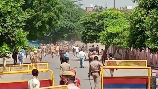 Protesting against Hathras incident stone pelted on police in city Protesting against Hathras incident stone pelted on police in city
