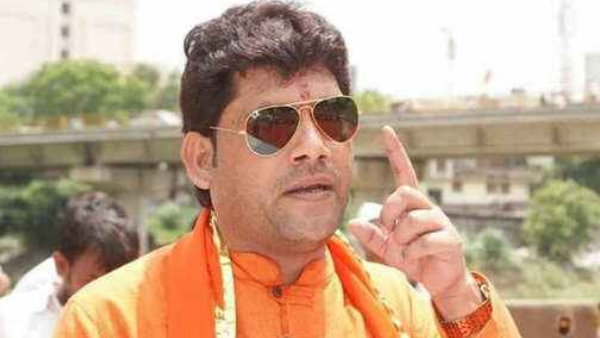 Serious allegation of UP Police Wife of Vishwa Hindu Sena president Arun Pathak Serious allegation of UP Police Wife of Vishwa Hindu Sena president Arun Pathak