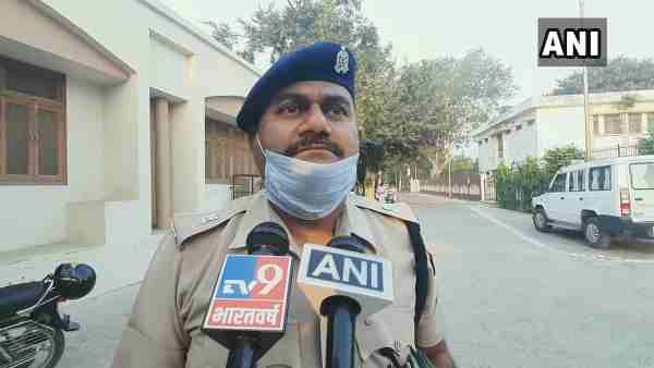 Aligarh: Police register an FIR against unidentified persons for hacking official Twitter handle of Aligarh police Aligarh: Police register an FIR against unidentified persons for hacking official Twitter handle of Aligarh police