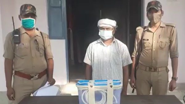 man who theft ventilator from hospital thief arrested in azamgarh man who theft ventilator from hospital thief arrested in azamgarh