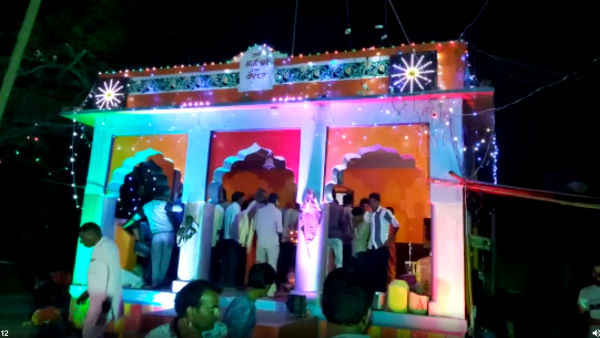 मंदिर से थोड़ी दूर पर है पत्थर