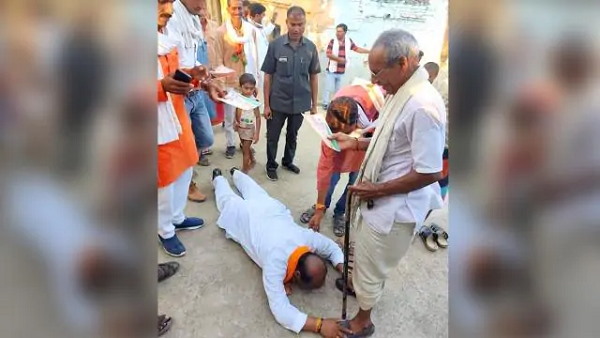 four times MLA amrendra pratap singh contest from Ara seat, see how this time seeking votes in Bihar Elections 2020 four times MLA amrendra pratap singh contest from Ara seat, see how this time seeking votes in Bihar Elections 2020