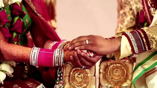 रिलेशनशिप में हैं ए प्रभु और एस सौंदर्या