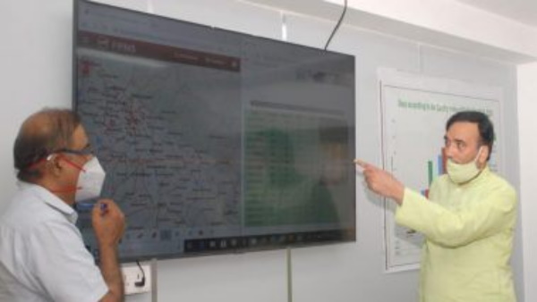 Kejriwal government tightens back to tackle air pollution green war room inaugurated Kejriwal government tightens back to tackle air pollution green war room inaugurated