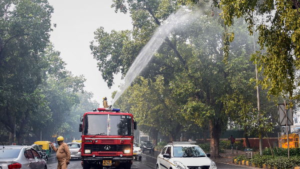 नोएडा में भी हवा की गुणवत्ता बहुत खराब दर्ज की गई