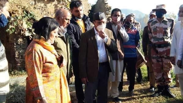 नवरात्रि की सप्तमी पर किया हवन