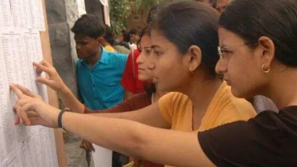 Delhi University releases first merit cut off list for undergraduate admissions Delhi University releases first merit cut off list for undergraduate admissions