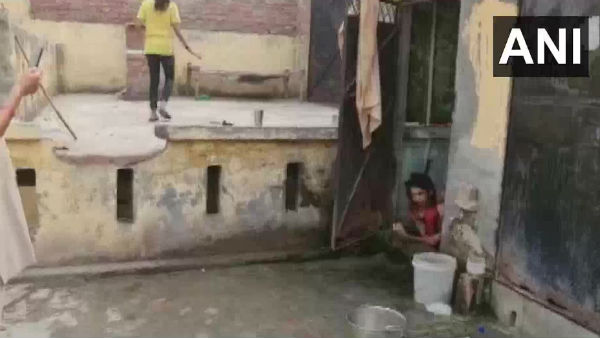 निकलते ही मांगी रोटी