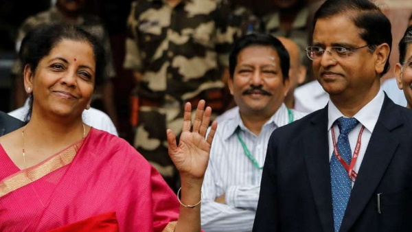 Subhash Garg revealed Nirmala Sitharaman wanted to leave the finance ministry Subhash Garg revealed Nirmala Sitharaman wanted to leave the finance ministry