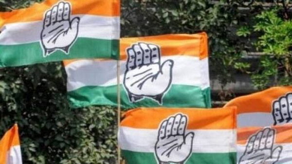 gujarat bypolls 2020: Congress leaders falls from a jeep in road show during election campaign, 3 injured gujarat bypolls 2020: Congress leaders falls from a jeep in road show during election campaign, 3 injured