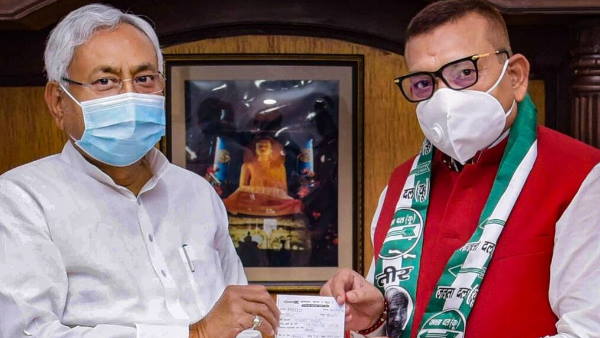 JDU gave ticket to former DG but not to Gupteshwar Pandey, whyय़ JDU gave ticket to former DG but not to Gupteshwar Pandey, whyय़