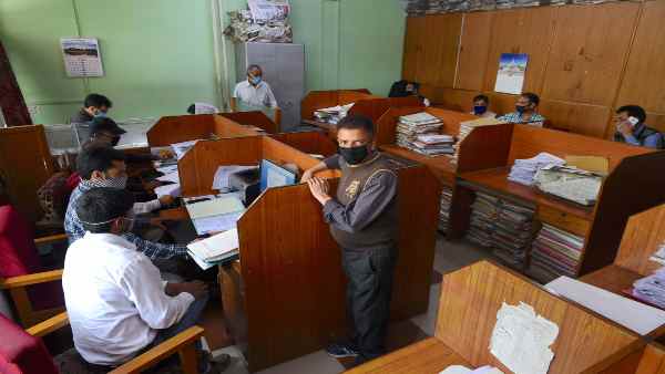 Jammu and Kashmir:Government can give retirement to government employees after 22 years of job Jammu and Kashmir:Government can give retirement to government employees after 22 years of job