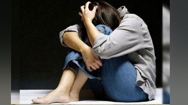 jhansi 18 year old girl misdeeds by teacher in school jhansi 18 year old girl misdeeds by teacher in school