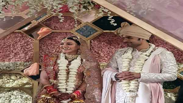 फोटो शेयर कर लिखा तूफान से पहले की शांति
