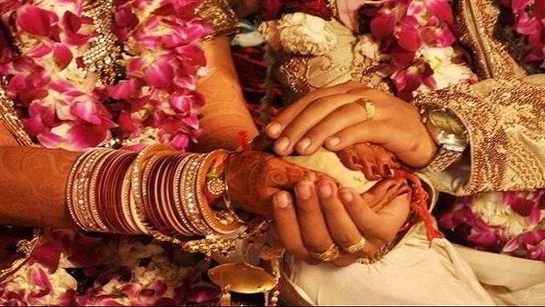 अकेले पड़ गए इकलौते भाई