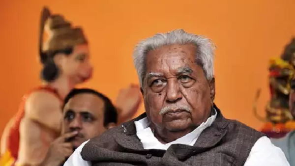 2012 में उन्होंने आखिरी चुनाव लड़ा
