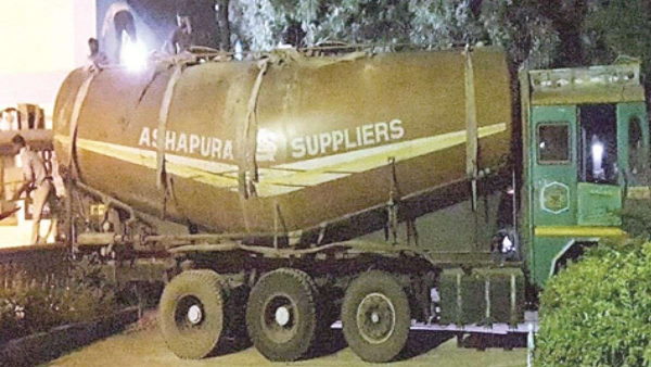 Rs 21 Lakh worth liquor And Beer seized in gujarat Rs 21 Lakh worth liquor And Beer seized in gujarat