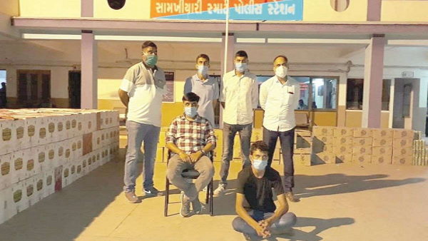 Rs 21 Lakh worth liquor And Beer seized in gujarat Rs 21 Lakh worth liquor And Beer seized in gujarat