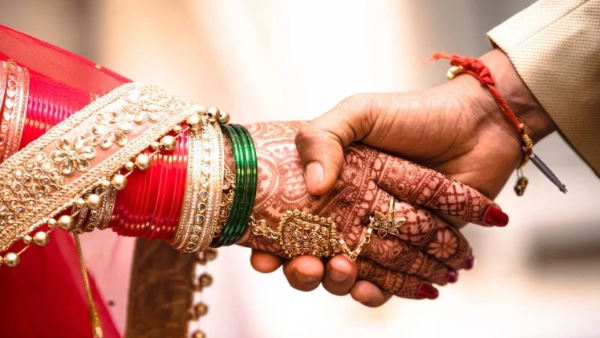 युवती को ले आए थे पिता