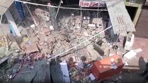 man lost life many injured in lpg cylinder explosion in lucknow man lost life many injured in lpg cylinder explosion in lucknow