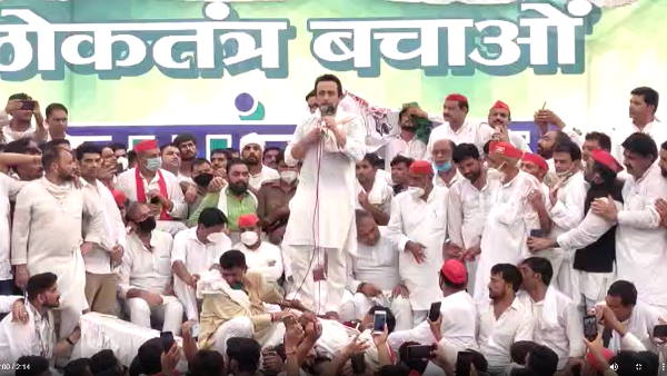 Mahapanchayat to protest lathicharge on Jayant Chaudhary in Hathras Mahapanchayat to protest lathicharge on Jayant Chaudhary in Hathras