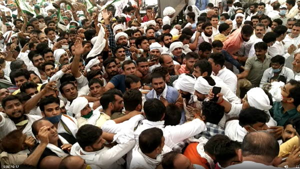 Mahapanchayat to protest lathicharge on Jayant Chaudhary in Hathras Mahapanchayat to protest lathicharge on Jayant Chaudhary in Hathras