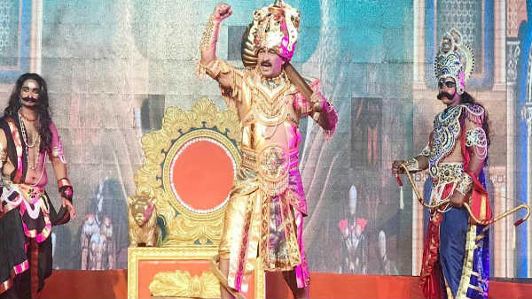मनोज तिवारी हो रहे ट्रोल