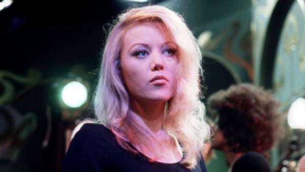 Margaret Nolan, Margaret Nolan latest news, Margaret Nolan death, Margaret Nolan dies, Margaret Nolan age, Margaret Nolan 76, Margaret Nolan death reason, Margaret Nolan movies, गोल्डफिंगर, मार्गरेट नोलन, मार्गरेट नोलन का निधन, मार्गरेट नोलन की मौत, एक्ट्रेस मार्गरेट नोलन Margaret Nolan, Margaret Nolan latest news, Margaret Nolan death, Margaret Nolan dies, Margaret Nolan age, Margaret Nolan 76, Margaret Nolan death reason, Margaret Nolan movies, गोल्डफिंगर, मार्गरेट नोलन, मार्गरेट नोलन का निधन, मार्गरेट नोलन की मौत, एक्ट्रेस मार्गरेट नोलन