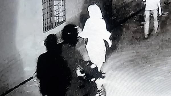 watch panipat woman acid attacked incident caught on camera watch panipat woman acid attacked incident caught on camera